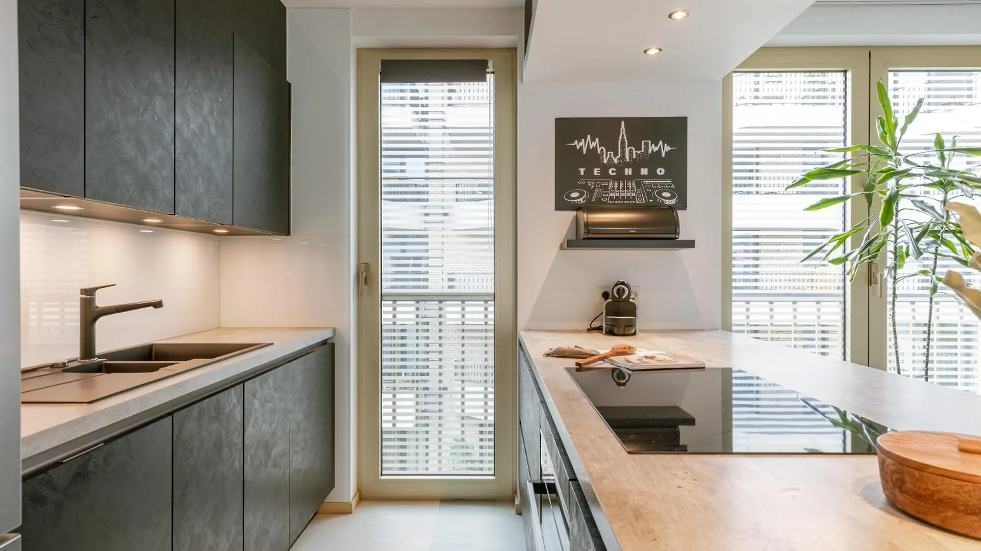 Modern Apartment With Large Terrace Antwerp